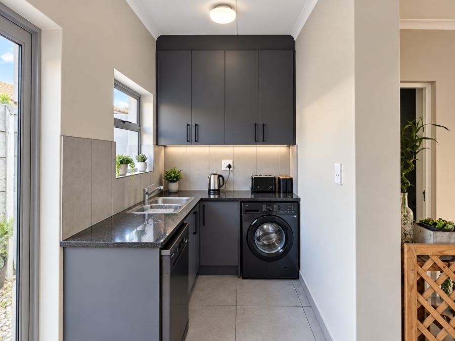 To Let 3 Bedroom Property for Rent in Parklands North Western Cape